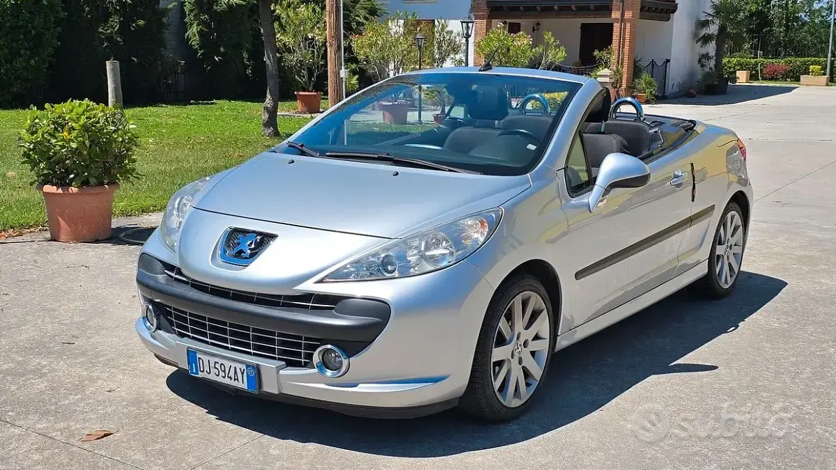 Usata Peugeot 207 CC 150 CV (110 kW) 2007 Grigio Cabrio