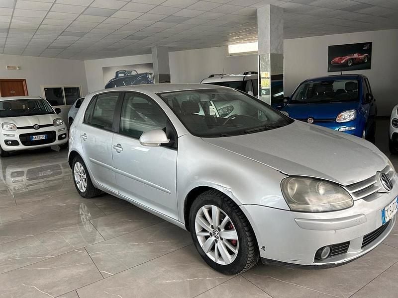 Usata VW Golf IV Comfortline 104 CV (76 kW) 2006 Argento Berlina