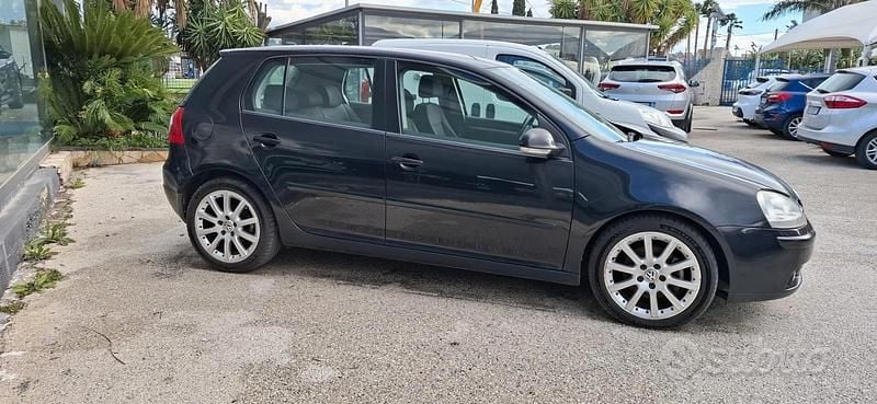 Usata VW Golf IV Sportline 140 CV (102 kW) 2005 Nero Berlina
