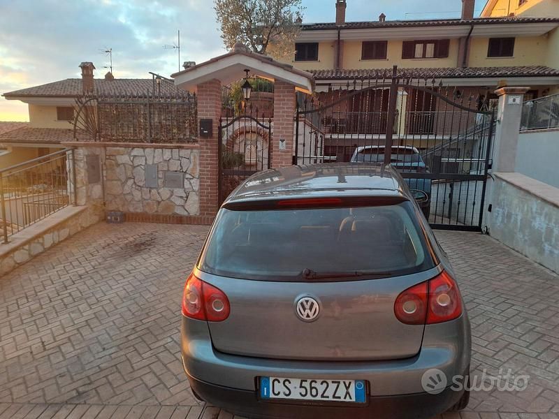 Usado VW Golf IV 105 CV (77 kW) 2005 Berlina