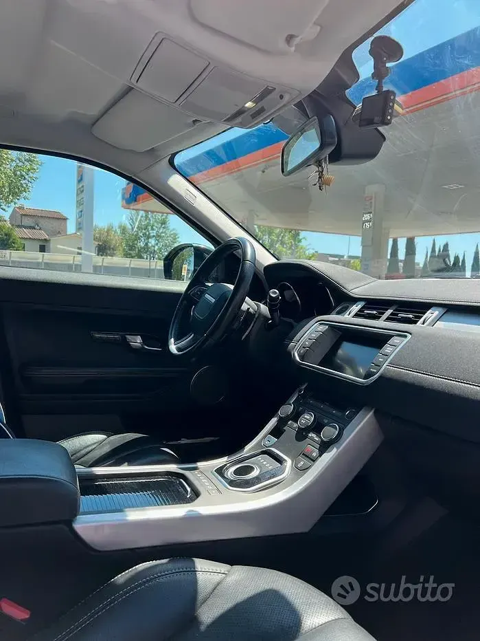 Usata Land Rover Range Rover evoque 190 CV (139 kW) 2015 Grigio SUV