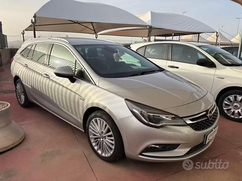 Usata Opel Astra Innovation 136 CV (100 kW) 2019 Grigio Station wagon