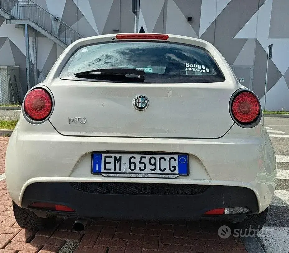 Usata Alfa Romeo MiTo Progression 70 CV (51 kW) 2012 Beige Utilitaria