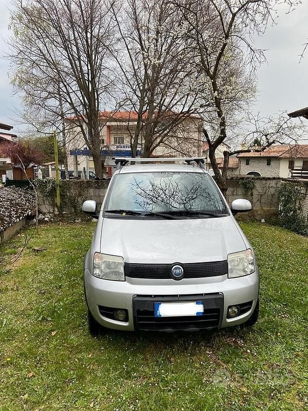 Usata Fiat Panda 4x4 Climbing 2010 Grigio Utilitaria