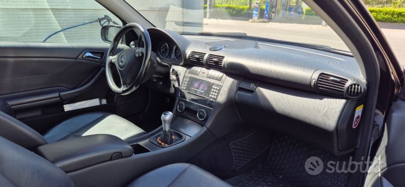 Usata Mercedes 220 2006 Coupé