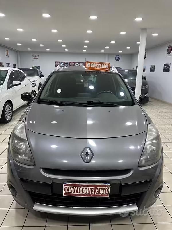 Usata Renault Clio GrandTour 100 CV (73 kW) 2011 Grigio Station wagon