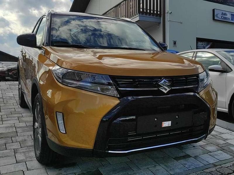 Nuova Suzuki Vitara 129 CV (94 kW) 2025 Oro SUV