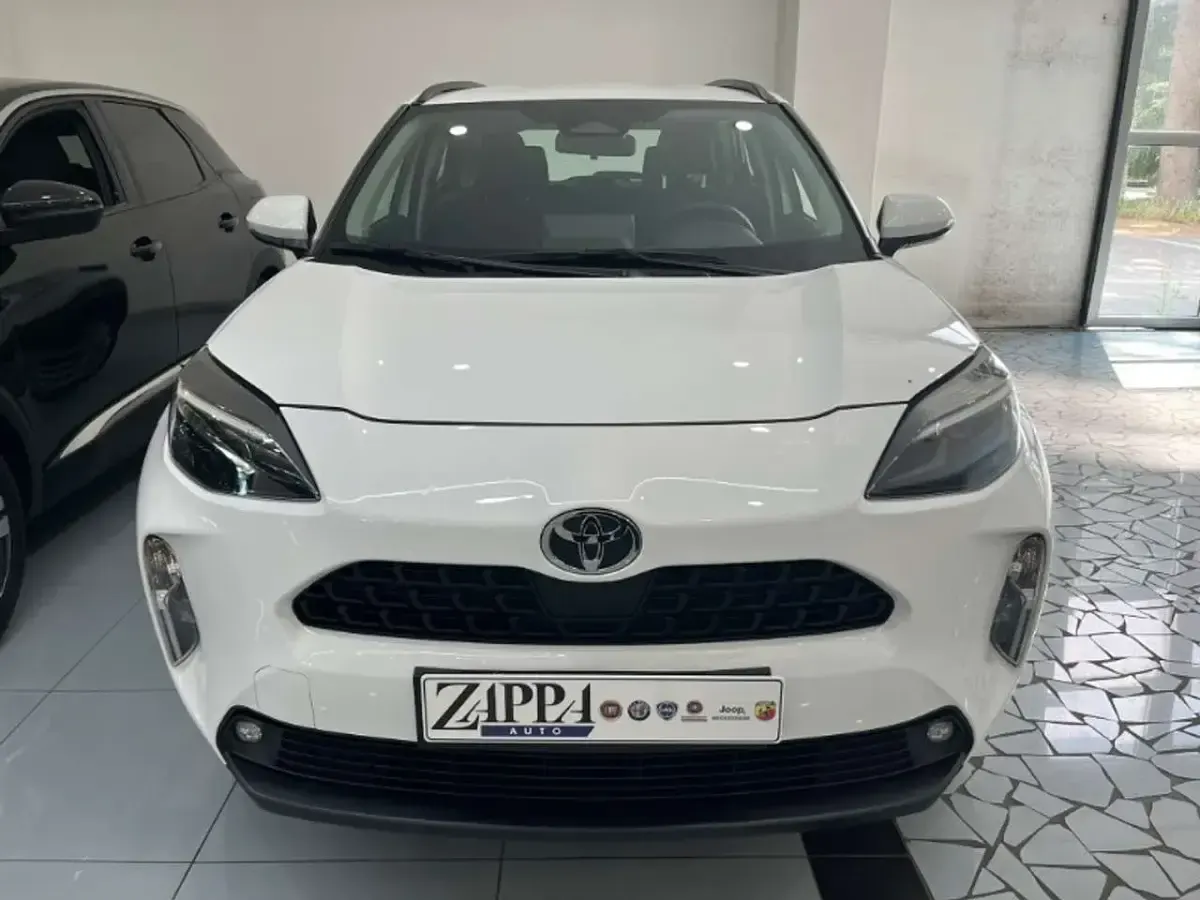 Usata Toyota Yaris Cross Active 92 CV (67 kW) 2025 Bianco SUV