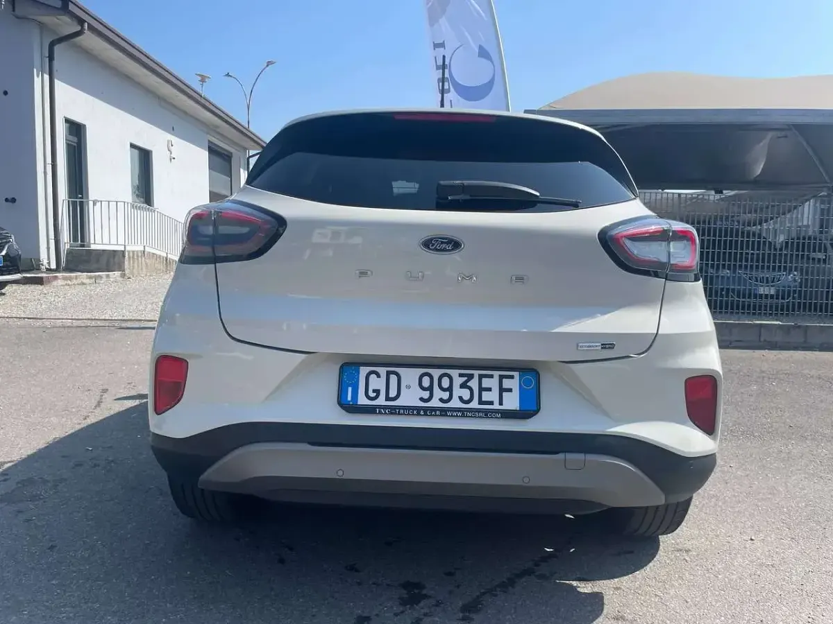Usata Ford Puma Titanium S 125 CV (91 kW) 2021 Beige SUV