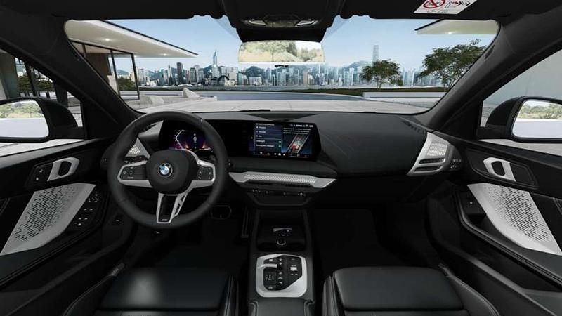 Nuova BMW 120 M Sport 163 CV (119 kW) 2026 Alpin white pastello Utilitaria