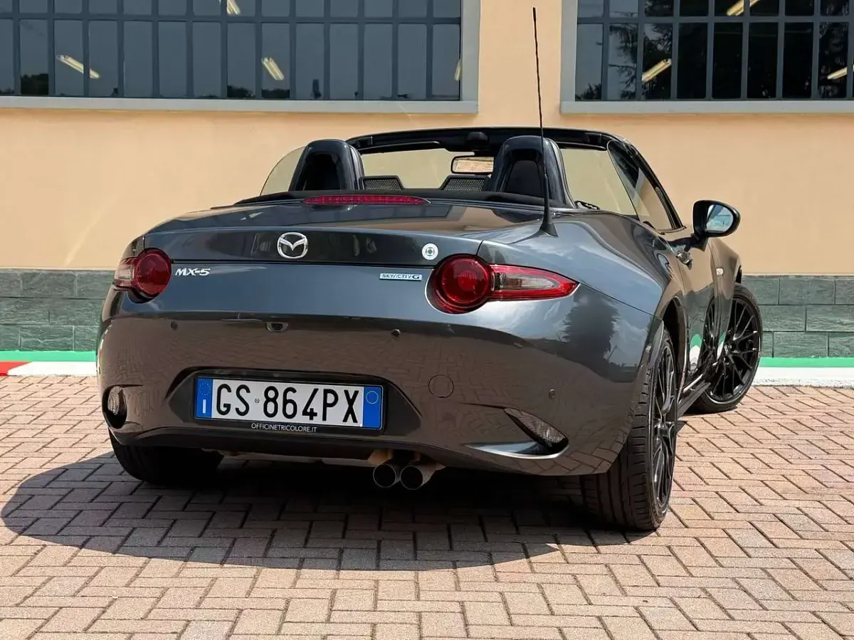Usata Mazda MX5 Homura-Line 184 CV (135 kW) 2024 Grigio Cabrio