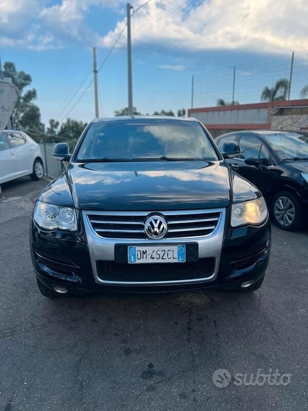 Nero Usata 2007 VW Touareg Exclusive SUV | 6500 € (Buon prezzo) - Immagine 1/4
