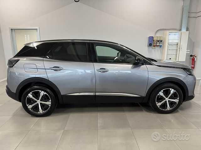 Usata Peugeot 3008 Allure 131 CV (96 kW) 2024 Grigio SUV