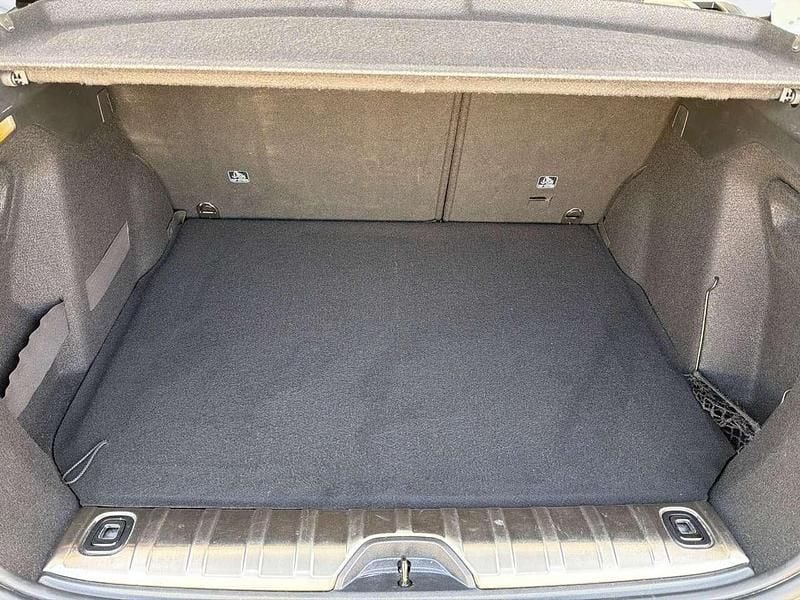 Usata Peugeot 2008 Allure 99 CV (72 kW) 2018 Bianca SUV