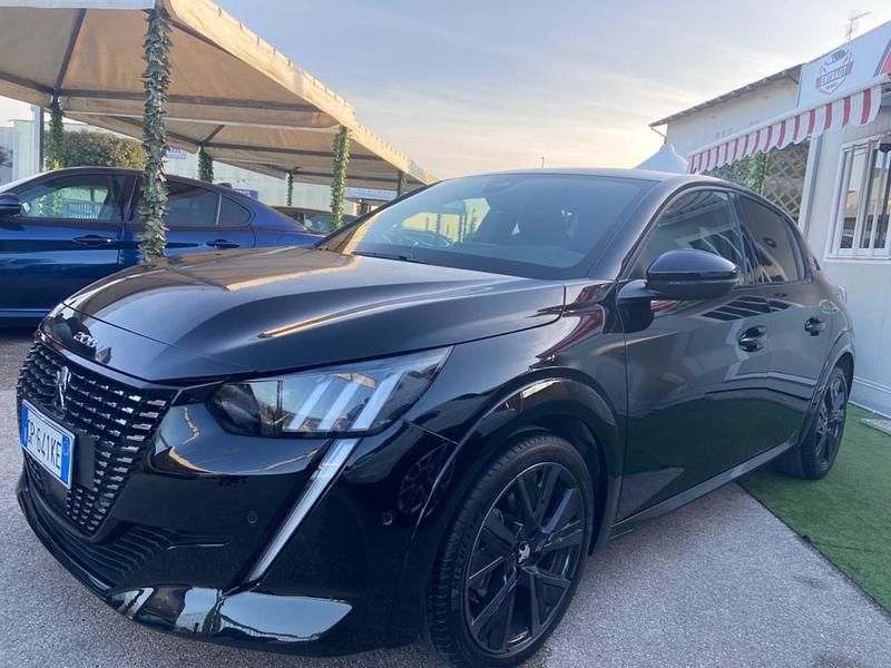 Usata Peugeot 208 GT-line 101 CV (74 kW) 2023 Nero Utilitaria