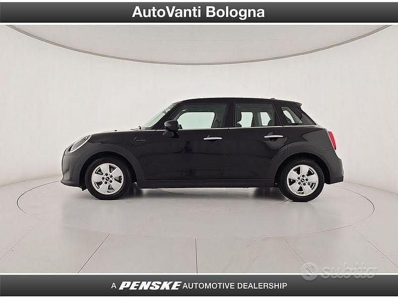 Usata Mini ONE Essential 102 CV (75 kW) 2021 Nero Utilitaria