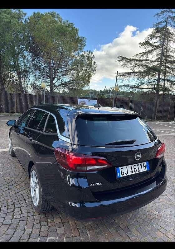 Usata Opel Astra Business Elegance 122 CV (89 kW) 2022 Utilitaria