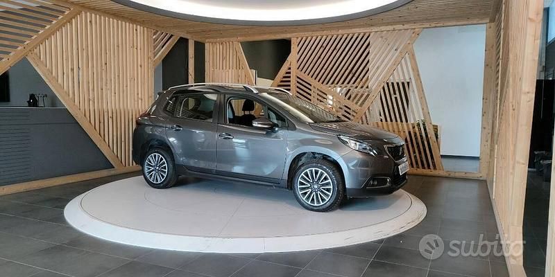Usata Peugeot 2008 Active 100 CV (73 kW) 2018 SUV