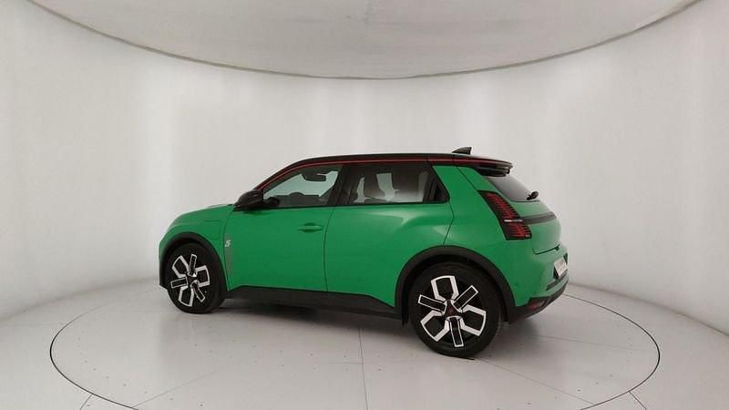 Usata Renault 5 E-Tech Komfort 77 kW (106 CV) 2025 Verde Utilitaria