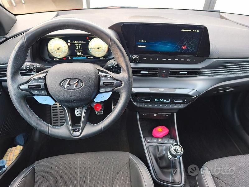 Usata Hyundai i20 204 CV (150 kW) 2024 Rosso Utilitaria
