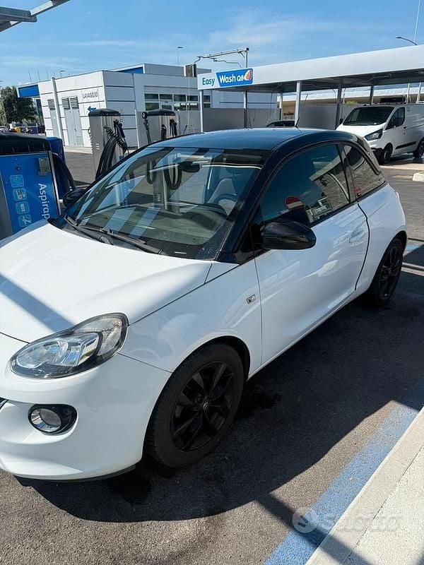 Bianco Usata 2016 Opel Adam Due volumi | 5800 € (Ottimo prezzo) - Immagine 1/4