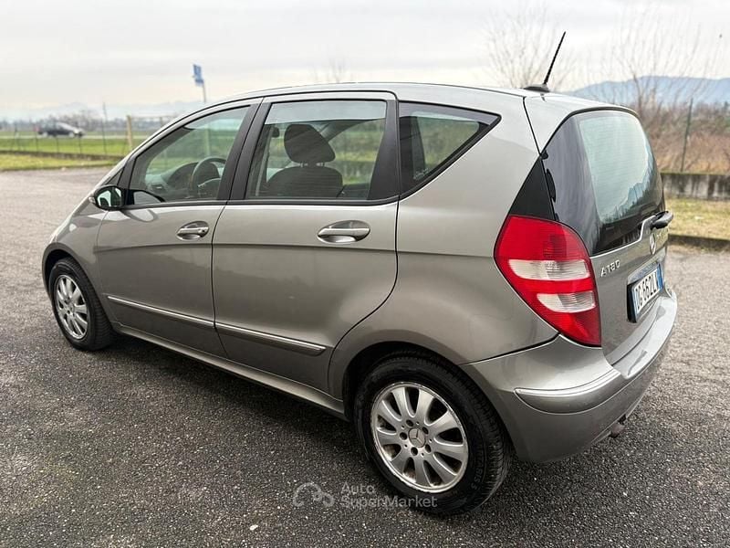 Usata Mercedes A180 109 CV (80 kW) 2007 Bronze Monovolume