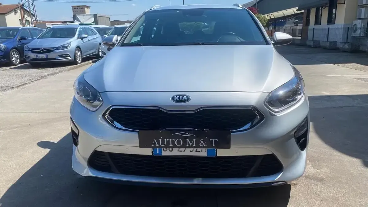Usata Kia Ceed Sportswagon Style 135 CV (99 kW) 2021 Grigio Station wagon