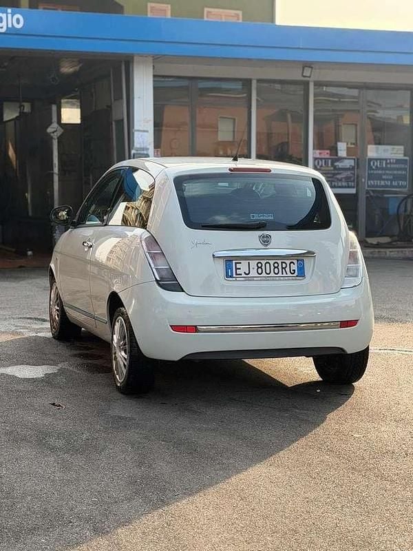 Usata Lancia Ypsilon Platinum 69 CV (50 kW) 2010 Other Utilitaria