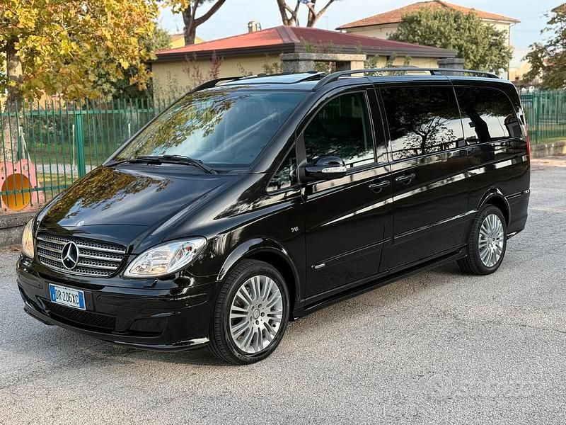 Nero Usata 2008 Mercedes Viano Monovolume | 13.900 € (Buon prezzo) - Immagine 1/4
