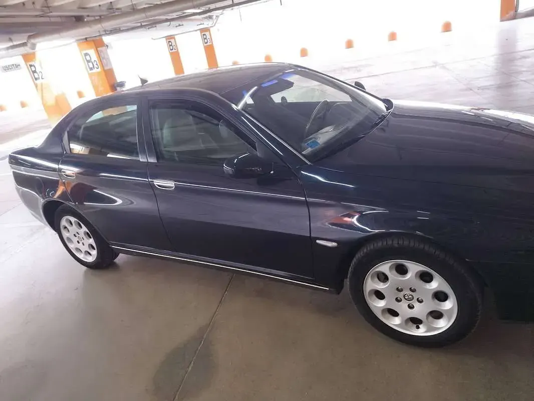Second-hand Alfa Romeo 166 Distinctive 140 CP (102 kW) 2002 Berlinǎ