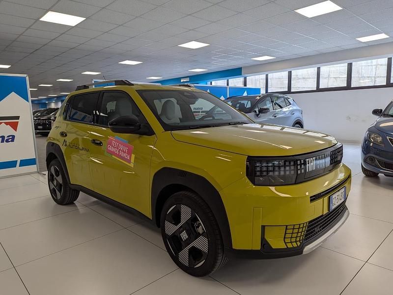 Nuova Fiat Grande Panda La Prima 111 CV (81 kW) 2025 Giallo Utilitaria