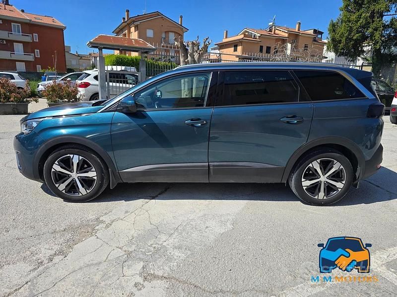 Usata Peugeot 5008 Active 131 CV (96 kW) 2019 Verde SUV