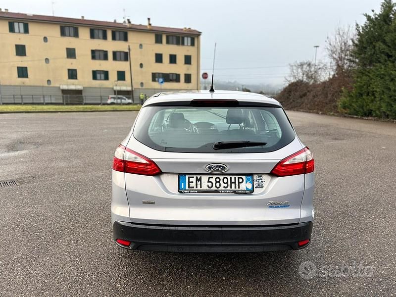 Usata Ford Focus Titanium 2013 Grigio Station wagon