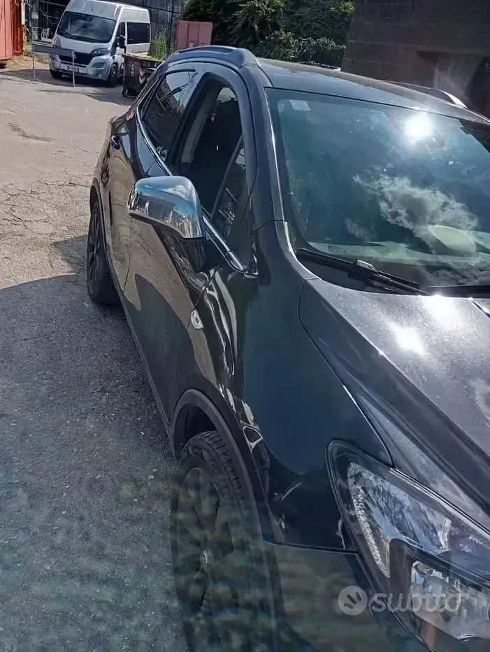 Usata Opel Mokka 140 CV (102 kW) 2015 Nero SUV