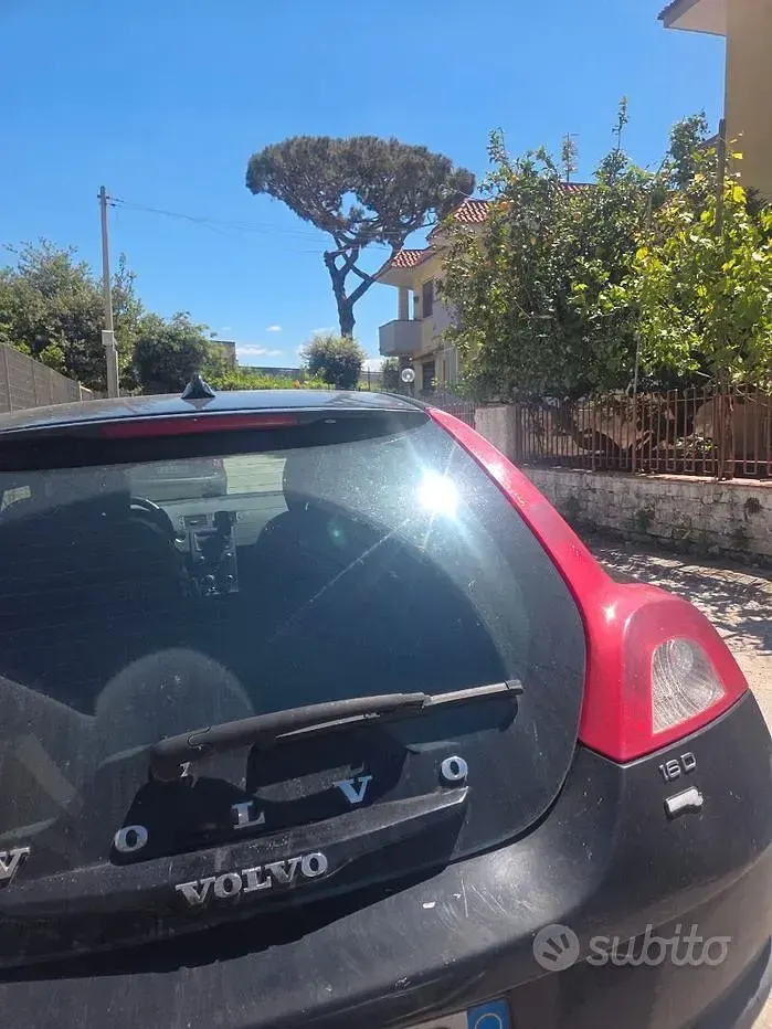 Usata Volvo C30 109 CV (80 kW) 2010 Nero Utilitaria
