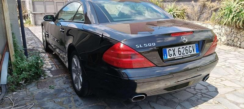 Usata Mercedes SL500 306 CV (225 kW) 2005 Nero Cabrio