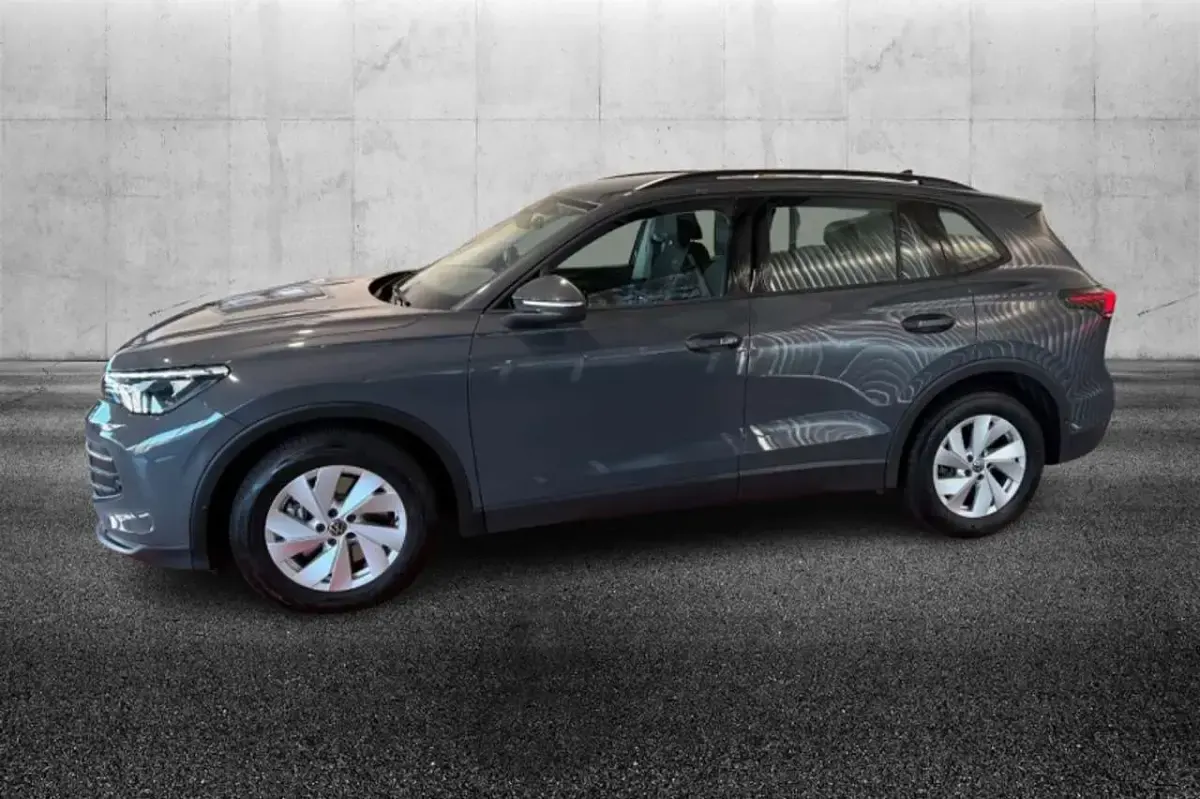 Usata VW Tiguan Life 150 CV (110 kW) 2025 Grigio SUV