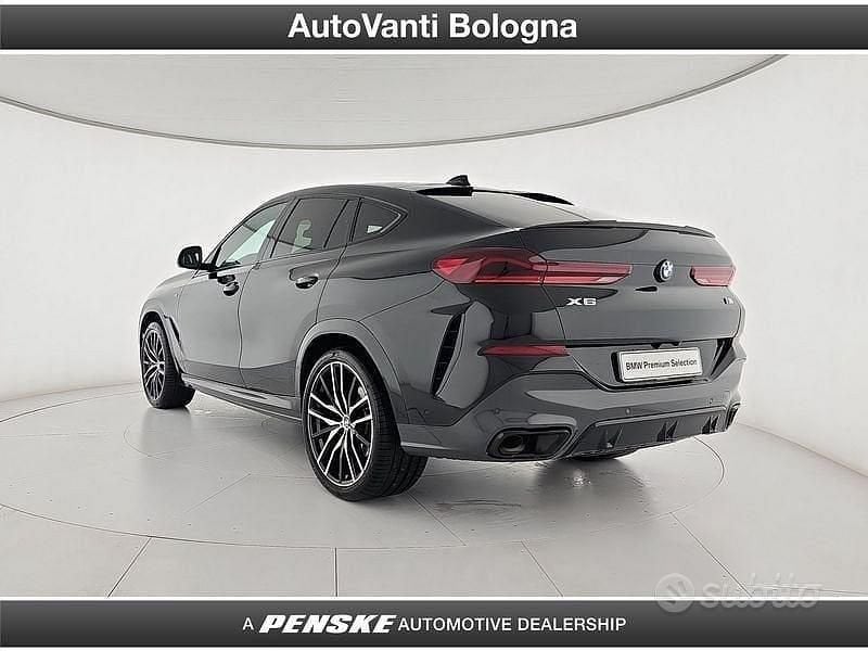 Begagnad BMW X6 M Sport 333 HK (244 kW) 2022 Svart SUV