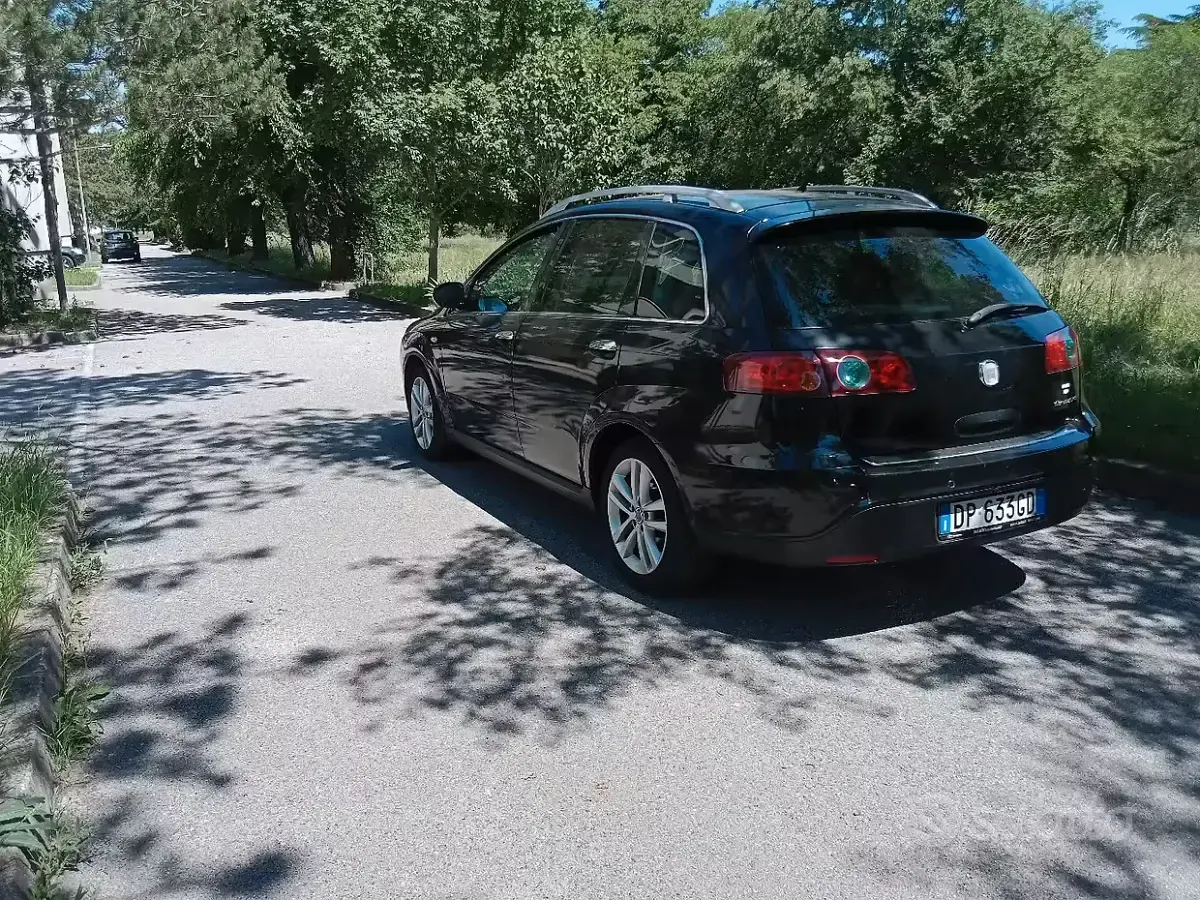 Usata Fiat Croma 150 CV (110 kW) 2009 Nero Station wagon