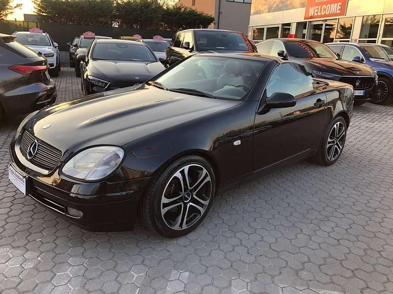 Usata Mercedes SLK230 193 CV (141 kW) 1999 Nero Cabrio