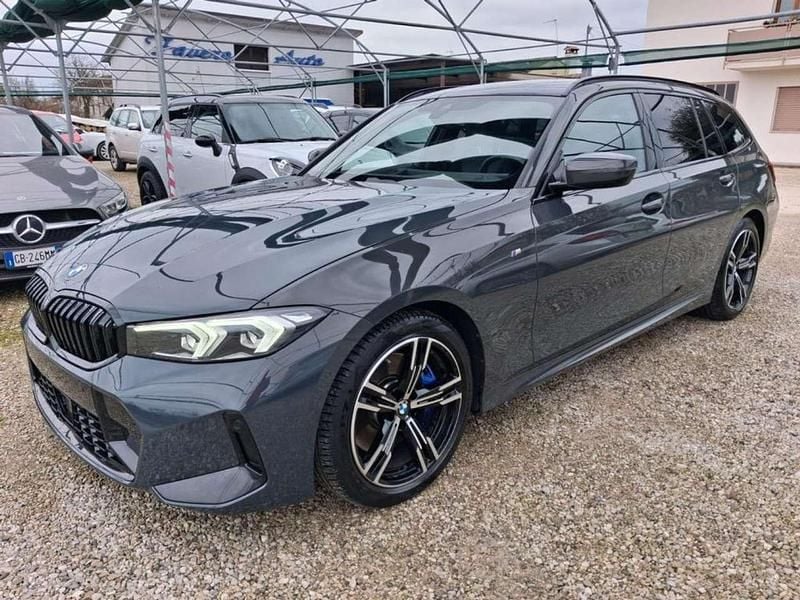 Grigio Usata 2023 BMW 318 M Sport Station wagon | 29.400 € (Buon prezzo) - Immagine 1/4