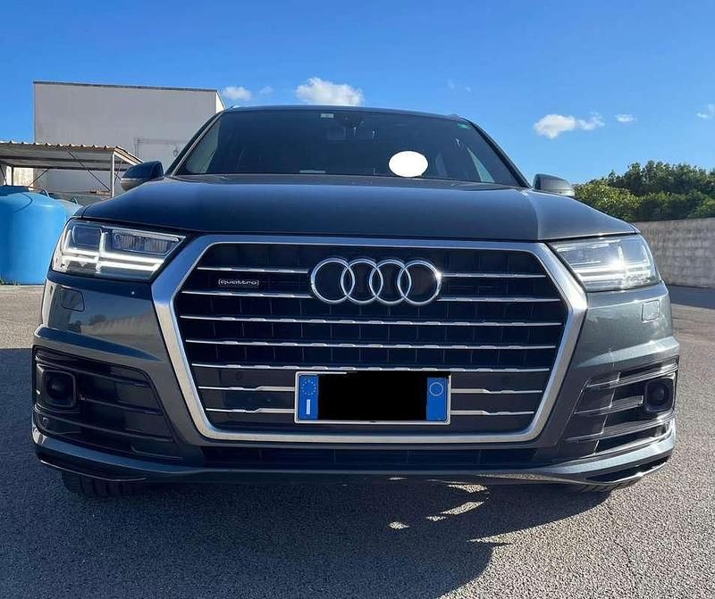 Usata Audi Q7 Sport 272 CV (200 kW) 2017 Grigio SUV