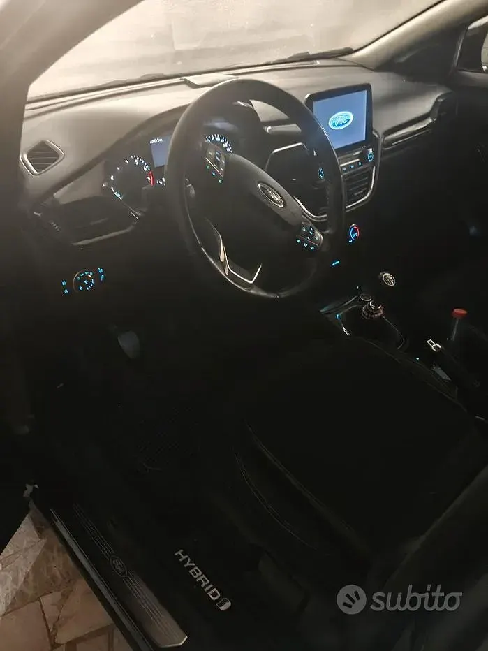 Usata Ford Puma 125 CV (91 kW) 2020 Grigio SUV