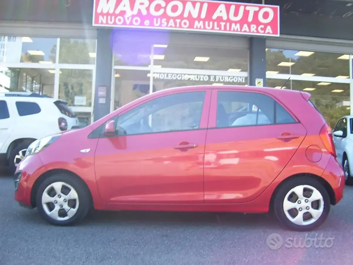 Usata Kia Picanto 67 CV (49 kW) 2014 Rosso Utilitaria