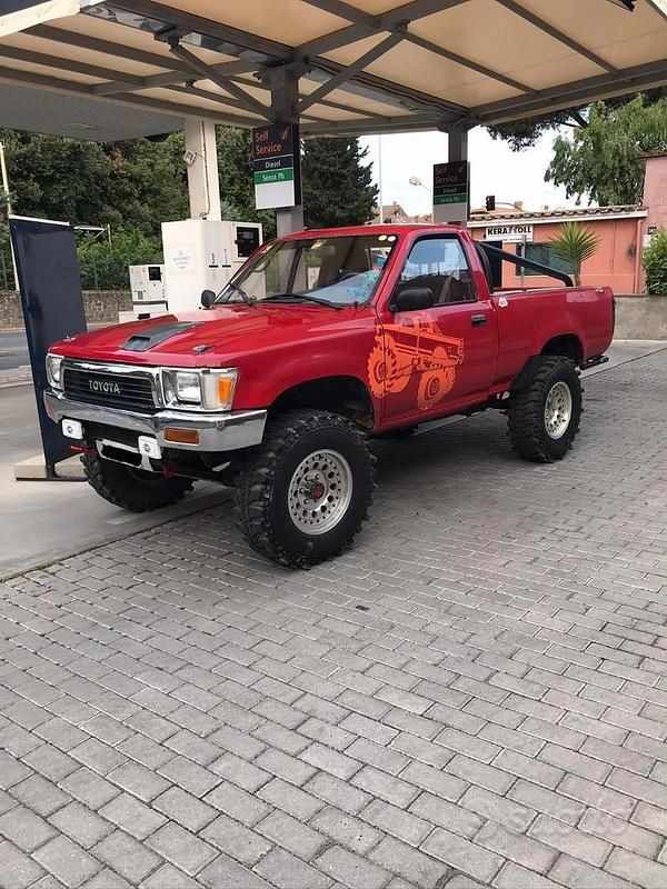 Rosso Usata 1992 Toyota 4 Runner SUV | 23.000 € - Immagine 1/4