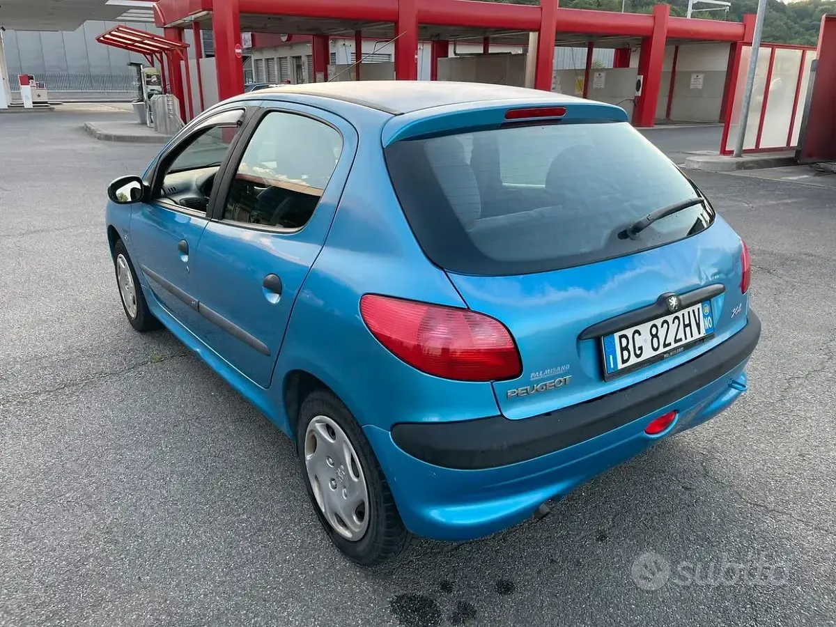 Usata Peugeot 206 75 CV (55 kW) 2000 Blu Berlina