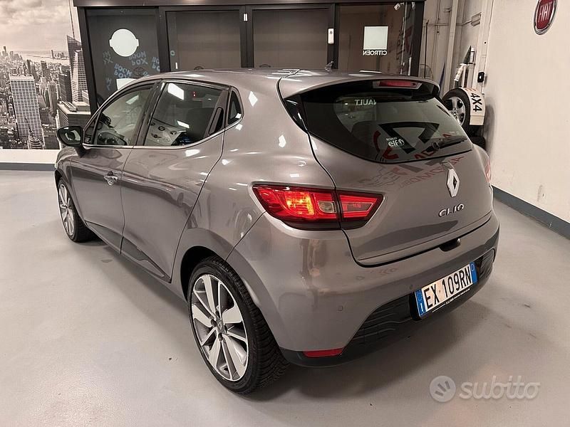 Usata Renault Clio IV 74 CV (54 kW) 2014 Grigio Berlina