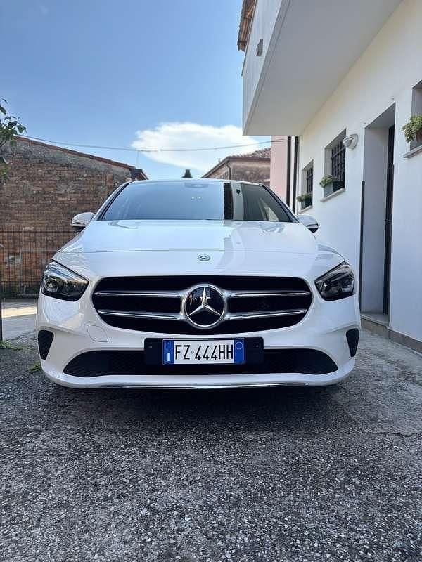 Usata 2019 Mercedes B180 Premium Monovolume | 18.000 € (Ottimo prezzo) - Immagine 1/4