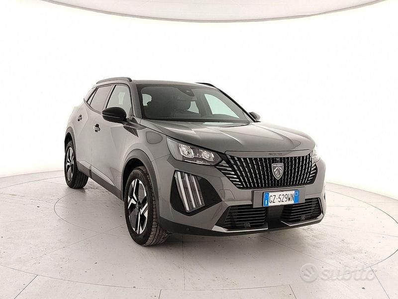 Usata Peugeot 2008 Allure 101 CV (74 kW) 2025 Grigio SUV