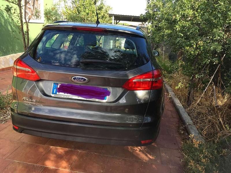 Usata Ford Focus Business Edition 120 CV (88 kW) 2015 Grigio Station wagon